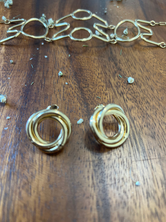 18k Gold Plated circular stud Earring